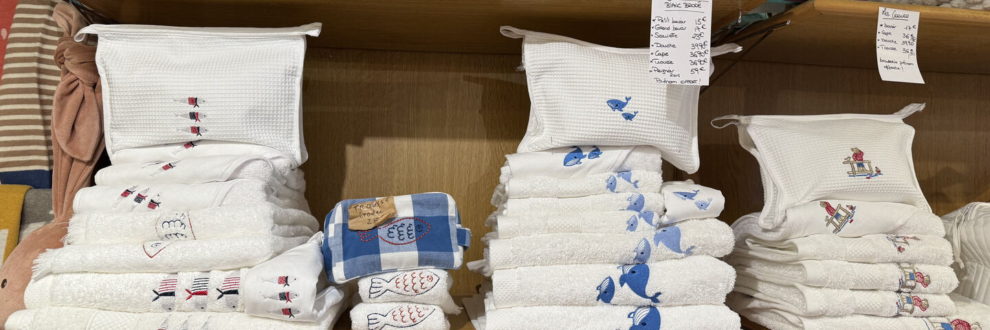 Toutes les collections ne sont pas sur le site ! N'hésitez pas à nous appeler pour que l'on vous envoi les nouveautés ! 