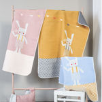 Couverture Lapin broderie offerte