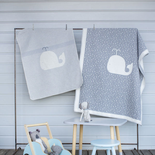 La Baleine broderie offerte (photo 1/1)